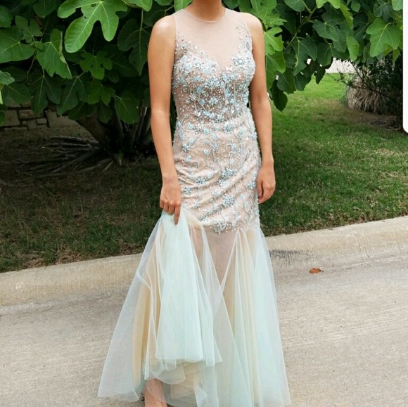 Prom dress - size 2 - Picture 1 of 7
